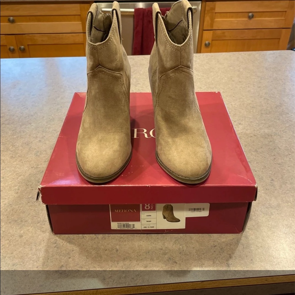 Merona fashion booties - size 8.5